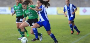 Nuria Rábano durante un Dépor Femenino - Oviedo